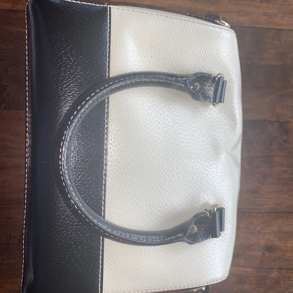 Kate Spade Purse - Picture 4 of 8